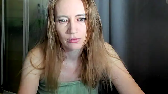 JessFoxxx online show from May 28, 2026, 2:09 am