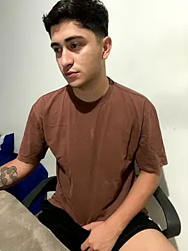 Tavinho067 online show from January 8, 2026, 4:15 am