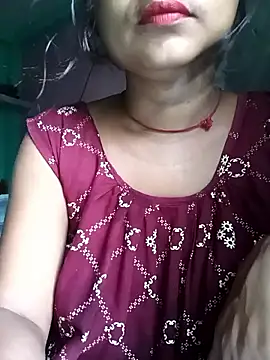 Snapshot of Desi_couple305 chatting on September 15, 2025, 1:16 am Desi couple305 online show from September 15, 2025, 1:16 am