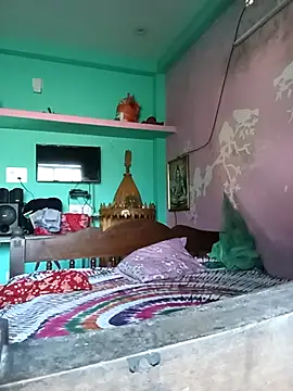 Snapshot of Desi_couple305 chatting on October 15, 2025, 2:11 am Desi couple305 online show from October 15, 2025, 2:11 am