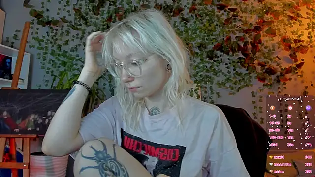 Snapshot of tattoo_art_baby chatting on July 6, 2026, 4:42 am tattoo art baby online show from July 6, 2026, 4:42 am