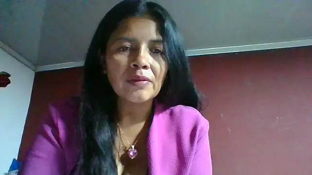 DianaOchoa  online show from April 6, 2026, 2:42 am