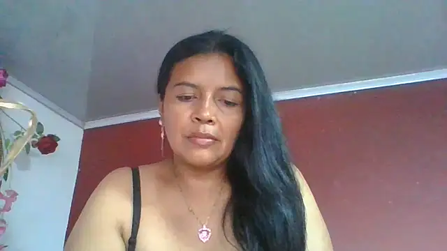 Snapshot of DianaOchoa_ chatting on June 24, 2026, 8:19 pm DianaOchoa online show from June 24, 2026, 8:19 pm
