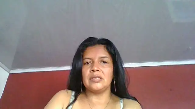 Snapshot of DianaOchoa_ chatting on June 30, 2026, 8:43 pm DianaOchoa online show from June 30, 2026, 8:43 pm