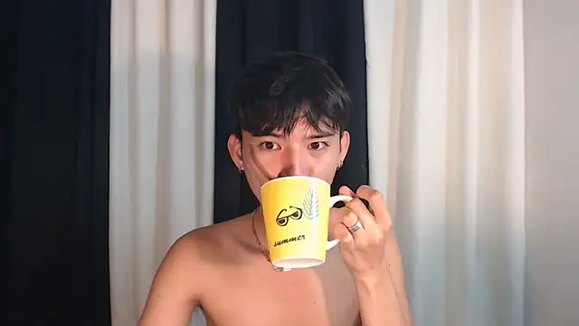 Snapshot of asian_dai chatting on November 7, 2025, 5:24 pm asian dai online show from November 7, 2025, 5:24 pm