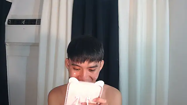 Snapshot of asian_dai chatting on November 13, 2025, 5:01 pm asian dai online show from November 13, 2025, 5:01 pm