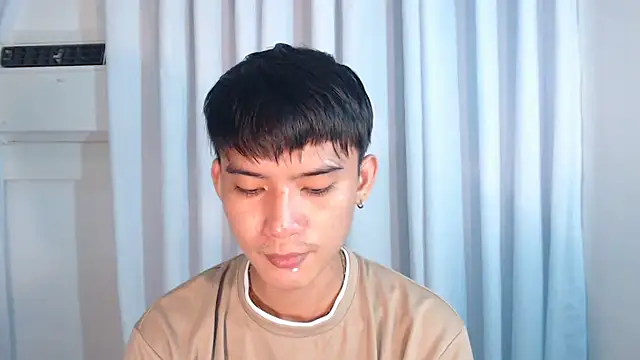 Snapshot of asian_dai chatting on November 28, 2025, 11:24 am asian dai online show from November 28, 2025, 11:24 am