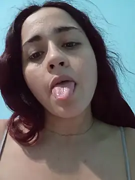 Snapshot of candy__fox_ chatting on December 13, 2025, 9:42 pm candy fox online show from December 13, 2025, 9:42 pm