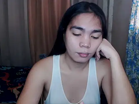 Snapshot of Simple_Martina chatting on November 12, 2025, 1:28 am Simple Martina online show from November 12, 2025, 1:28 am