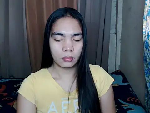 Snapshot of Simple_Martina chatting on November 29, 2025, 1:41 am Simple Martina online show from November 29, 2025, 1:41 am