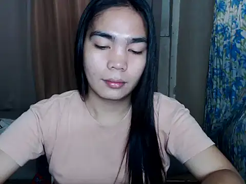 Snapshot of Simple_Martina chatting on December 15, 2025, 1:54 am Simple Martina online show from December 15, 2025, 1:54 am