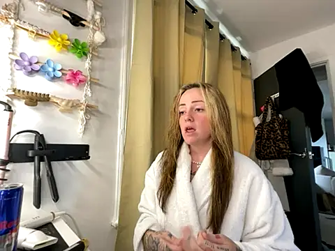 Snapshot of SofiaaBlackk chatting on October 23, 2025, 11:31 am SofiaaBlackk online show from October 23, 2025, 11:31 am