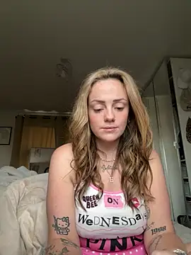 Snapshot of SofiaaBlackk chatting on November 5, 2025, 11:32 am SofiaaBlackk online show from November 5, 2025, 11:32 am