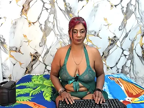 Snapshot of indianerotica69 chatting on September 21, 2025, 7:43 am indianerotica69 online show from September 21, 2025, 7:43 am