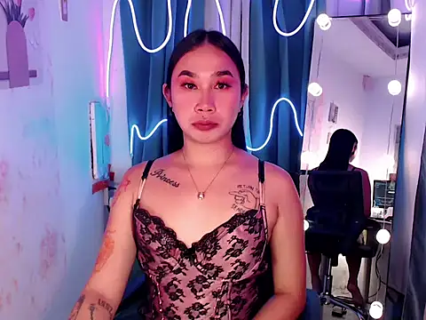 Snapshot of in_yourdreamstarxx chatting on November 21, 2025, 8:40 pm in yourdreamstarxx online show from November 21, 2025, 8:40 pm