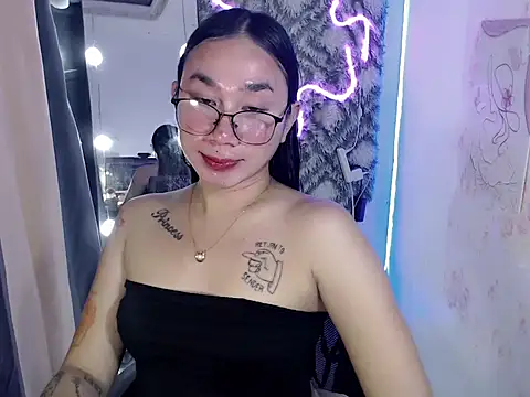 Snapshot of in_yourdreamstarxx chatting on January 13, 2026, 4:01 pm in yourdreamstarxx online show from January 13, 2026, 4:01 pm