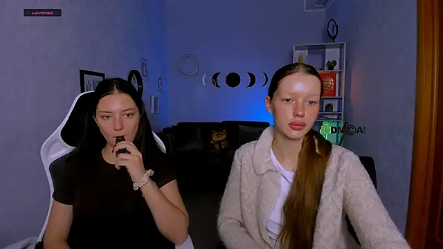 Snapshot of miki-niki chatting on September 30, 2025, 5:45 am miki-niki online show from September 30, 2025, 5:45 am