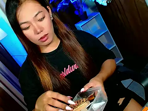 bigfattycocksonya27 online show from February 4, 2026, 10:21 am