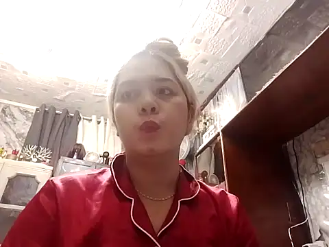 blonditax1111 online show from October 3, 2025, 7:16 am