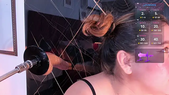 abby blond  online show from November 13, 2025, 12:15 pm