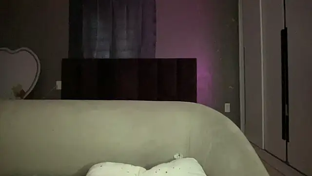 Min sara69 online show from April 8, 2026, 3:50 am