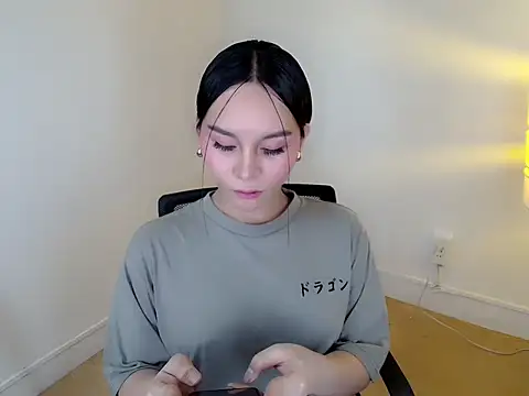 holly tabby online show from January 9, 2026, 8:54 pm