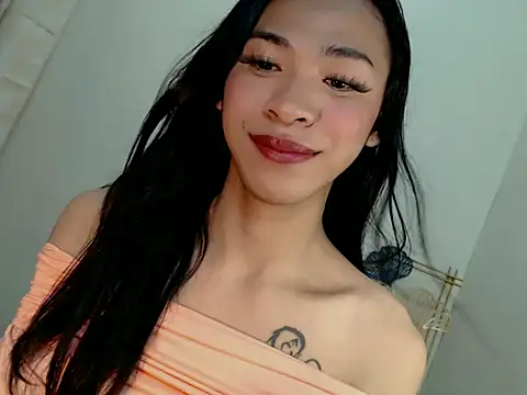 Snapshot of Annaloula chatting on November 21, 2025, 5:55 pm Annaloula online show from November 21, 2025, 5:55 pm