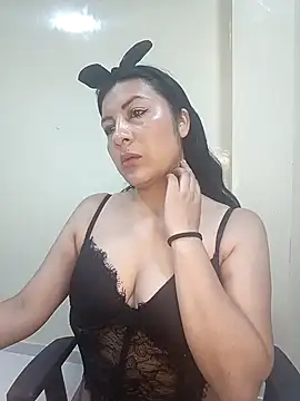 Snapshot of lunna_07 chatting on December 2, 2025, 3:07 pm lunna 07 online show from December 2, 2025, 3:07 pm