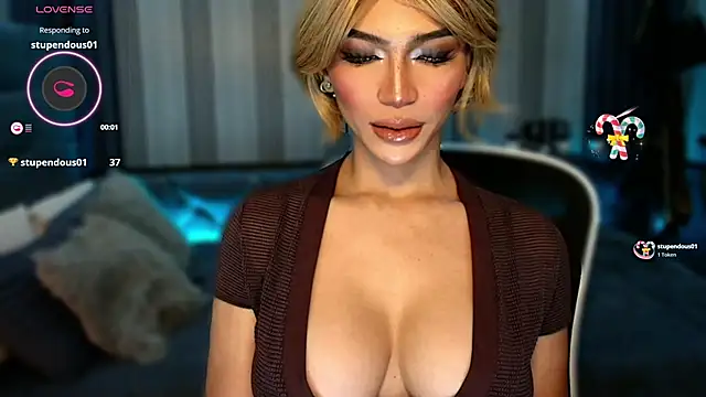 Huntress xxx online show from February 5, 2026, 1:32 am