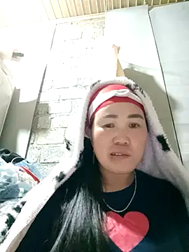 jienrrr online show from March 18, 2026, 2:20 pm