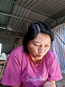 yoowwmr online show from November 7, 2025, 4:45 am