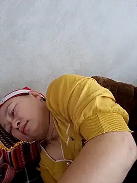 yoowwmr online show from November 14, 2025, 4:00 am