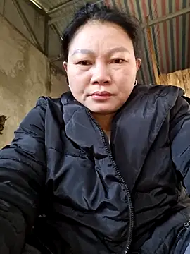 yoowwmr online show from November 23, 2025, 1:05 am