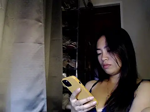 candycrushyyy online show from November 21, 2025, 7:45 pm