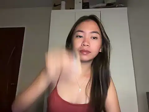 candycrushyyy online show from December 17, 2025, 2:50 am