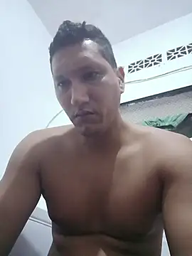 Tom Hardy11 online show from April 13, 2026, 10:43 am