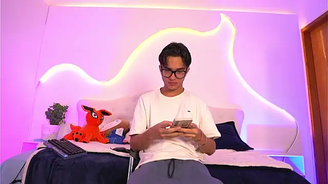 jin luna online show from November 21, 2025, 12:15 pm