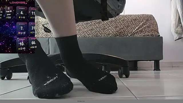 Snapshot of nentori_moon chatting on November 7, 2025, 9:04 pm nentori moon online show from November 7, 2025, 9:04 pm