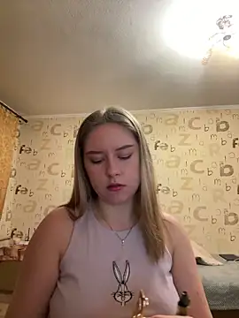 Tomyris yuki online show from February 4, 2026, 3:12 am