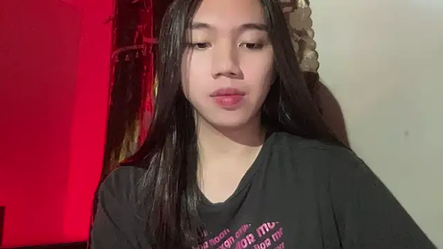 Snapshot of kat_mire chatting on October 31, 2025, 5:03 pm kat mire online show from October 31, 2025, 5:03 pm