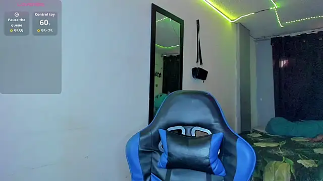 Snapshot of Jostin18 chatting on December 15, 2025, 1:59 pm Jostin18 online show from December 15, 2025, 1:59 pm