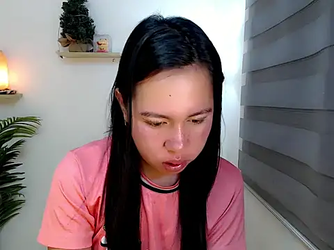 kimbratx online show from October 28, 2025, 10:12 pm