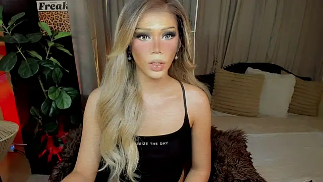 Candicebloom online show from April 6, 2026, 3:24 pm