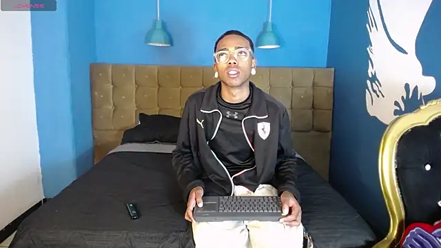 Snapshot of CollemanStone chatting on November 2, 2025, 1:02 pm CollemanStone online show from November 2, 2025, 1:02 pm