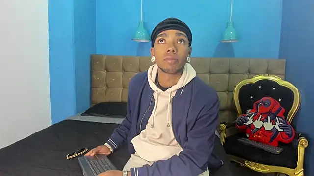 Snapshot of CollemanStone chatting on November 19, 2025, 4:45 am CollemanStone online show from November 19, 2025, 4:45 am