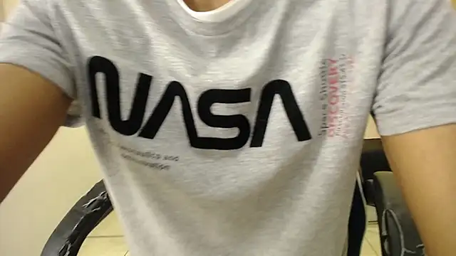 Snapshot of CollemanStone chatting on November 21, 2025, 4:22 am CollemanStone online show from November 21, 2025, 4:22 am