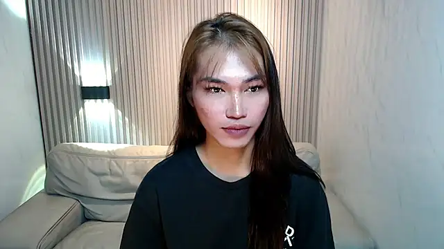 Snapshot of lovelychanel69xx chatting on November 6, 2025, 11:15 pm lovelychanel69xx online show from November 6, 2025, 11:15 pm