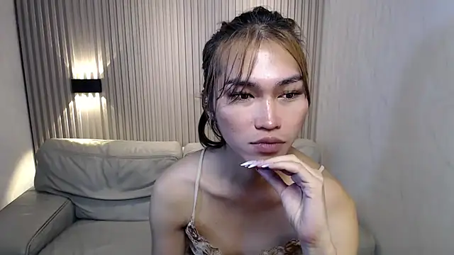 Snapshot of lovelychanel69xx chatting on December 3, 2025, 10:30 pm lovelychanel69xx online show from December 3, 2025, 10:30 pm