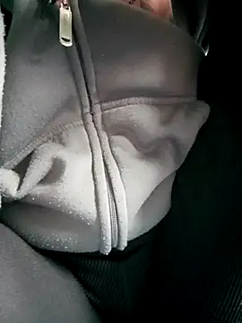 Yoo j online show from November 17, 2025, 2:39 am