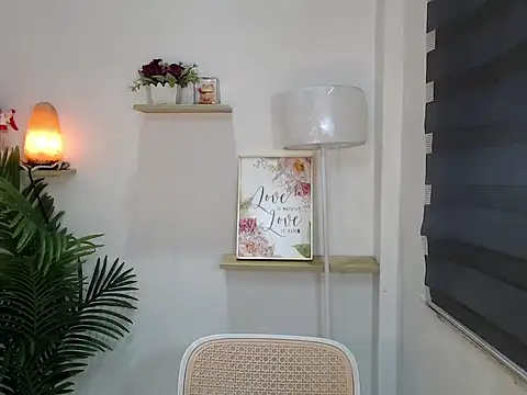 scarlett brownx69 online show from April 17, 2026, 5:43 am